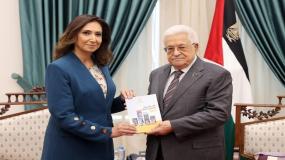 السيد الرئيس يتسلم تقرير فلسطين الاحصائي لعام 2024